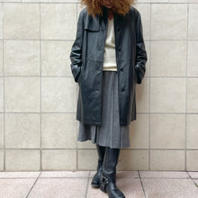Load image into Gallery viewer, Trench pelle  nera 90s