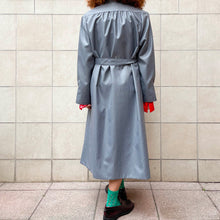 Load image into Gallery viewer, Trench grigio con cappello 70s