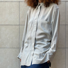 Load image into Gallery viewer, Camicia a righe grigia /bianca seta 90s