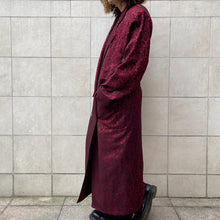 Load image into Gallery viewer, trench in jacquard rosso e nero 80s
