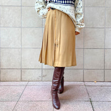 Load image into Gallery viewer, Kilt realizzato con tessuto scozzese 70s