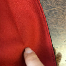 Load image into Gallery viewer, Blusa nera con inserti rossi 80s