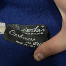 Load image into Gallery viewer, Cappotto a mantella realizzato interamente a mano blu elettrico 80s