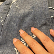 Load image into Gallery viewer, Tuta sartoriale color denim con stampe bianche 90s