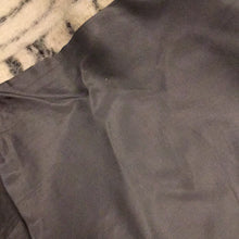 Load image into Gallery viewer, Cappotto bianco a righe oversize 80s