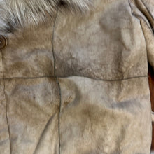 Load image into Gallery viewer, Cappotto sartoriale fur beige 2000s