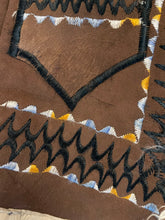 Load image into Gallery viewer, Gilet in montone afghano ricamato vintage