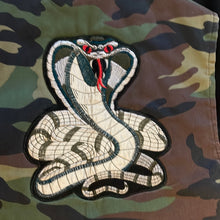 Load image into Gallery viewer, Gilet militare air born con toppa serpente 90s/2000s