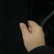 Load image into Gallery viewer, Trench Celine in velluto nero 80s