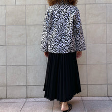 Load image into Gallery viewer, Camicia divisa stampa bianca nera vintage