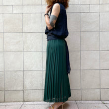 Load image into Gallery viewer, Blusa Blu plissettata 80s