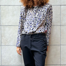 Load image into Gallery viewer, Camicia grigia con stampe viola/nere 80s