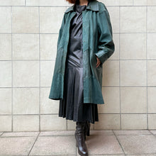 Load image into Gallery viewer, Trench verde bottiglia nabuk e pelle 80s