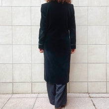Load image into Gallery viewer, Trench Celine in velluto nero 80s