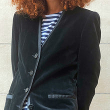 Load image into Gallery viewer, Trench Celine in velluto nero 80s