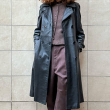 Load image into Gallery viewer, Trench in pelle nera 70s