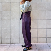 Load image into Gallery viewer, Jeogori giacca Hanbok sartoriale bianca con fiori sui toni del azzurri bianchi e viola