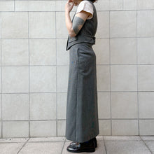Load image into Gallery viewer, Completo gilet e gonna gessato nero/bianco 90s