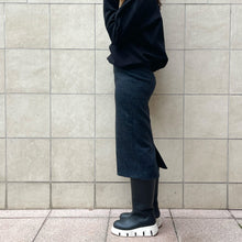 Load image into Gallery viewer, Gonna a pennello Stella Jean con stampa blu scuro e nero