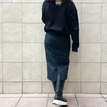 Load image into Gallery viewer, Gonna a pennello Stella Jean con stampa blu scuro e nero