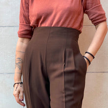 Load image into Gallery viewer, Completo giacca gilet pantalone marrone paillettes 80s