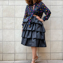 Load image into Gallery viewer, Top camicia nera pois colorati 90s