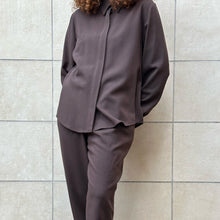 Load image into Gallery viewer, Camicia cioccolato in lana inizio 90s