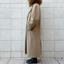 Load image into Gallery viewer, Cappotto cammello tessuto Piacenza 80s