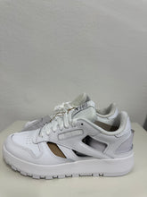 Load image into Gallery viewer, Maison Margiela X Reebok project 0 tabi
