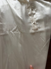 Load image into Gallery viewer, Abito sottoveste vintage Linclalor “Immagini” DEADSTOCK in rasatello di seta Fine anni ’80

