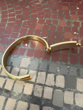 Load image into Gallery viewer, Bracciale dorato 80s
