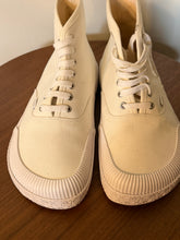 Load image into Gallery viewer, Sneakers Loewe terra Vulca
