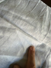 Load image into Gallery viewer, Blusa / Gilet smanicato in lino ricamato a mano Daffodil (Fine anni '60 / Primi '70)
