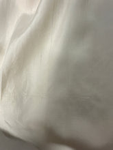 Load image into Gallery viewer, Camicia color burro in seta 70s/80s
