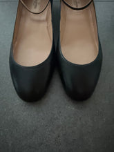 Load image into Gallery viewer, Valentino Garavani Leather Ankle Strap Pumps – Black | EU 40
