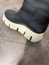 Load image into Gallery viewer, Stivali Marni neri
