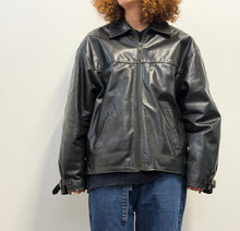 Load image into Gallery viewer, Giacca in pelle 90s
