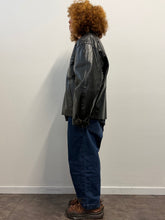 Load image into Gallery viewer, Giacca in pelle 90s
