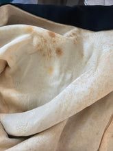 Load image into Gallery viewer, Ebaori Vintage Giapponese – Haori in Seta Nera con Kamon Fine anni ’50
