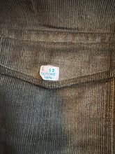 Load image into Gallery viewer, Hunter Corduroy Utility Vest – 6 Pocket Deadstock
