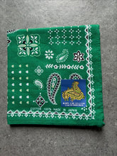 Load image into Gallery viewer, Bandana made in Japan verde  vintage
