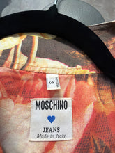 Load image into Gallery viewer, Blusa Vintage Moschino Jeans Anni '90 Stampa Floreale  Franco Moschino Era
