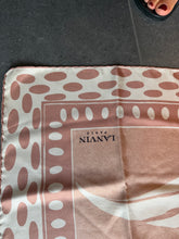 Load image into Gallery viewer, Foulard Vintage Lanvin Paris in Seta – Fine anni ’70 / Inizio anni ’80
