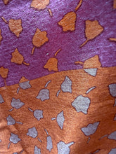 Load image into Gallery viewer, Foulard Vintage Louis Féraud Paris – Anni ’80/’90
