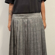 Load image into Gallery viewer, Gonna S’ Max Mara grigia plissettata
