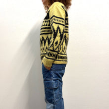 Load image into Gallery viewer, Maglione hand made in lana
