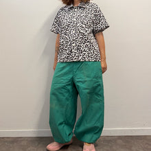 Load image into Gallery viewer, camicia “Bacteria Camo” coreana vintage

