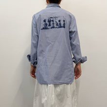 Load image into Gallery viewer, KATAMI — Camicia a righe bianche e blu  Borrelli
