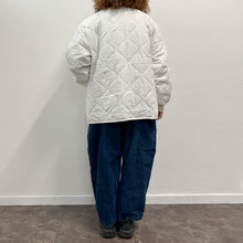 Load image into Gallery viewer, White liner jacket
