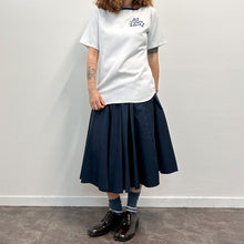 Load image into Gallery viewer, T-shirt Marina inglese La stessa barca
